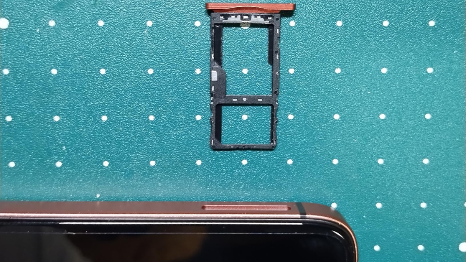 NUU N20 SIM TRAY