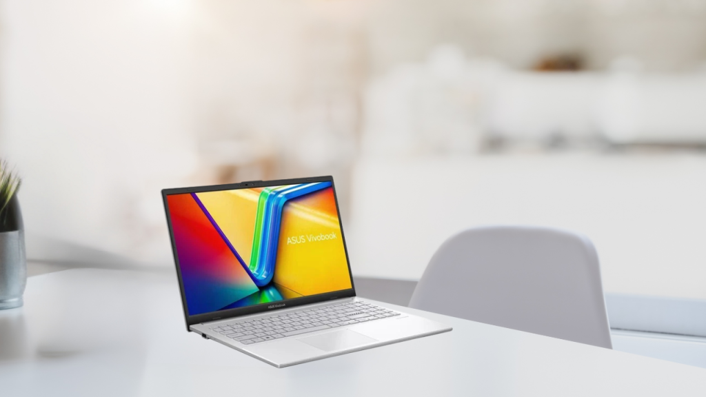 Asus Vivobook Go Review (E1504FA-AS54) side