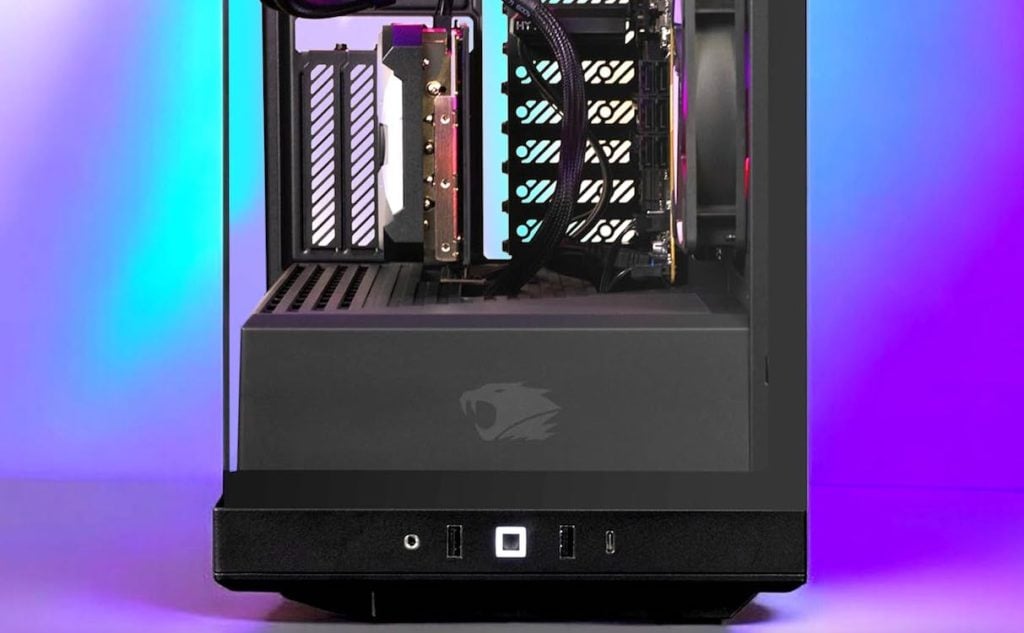 iBUYPOWER Y40 PRO Review ports