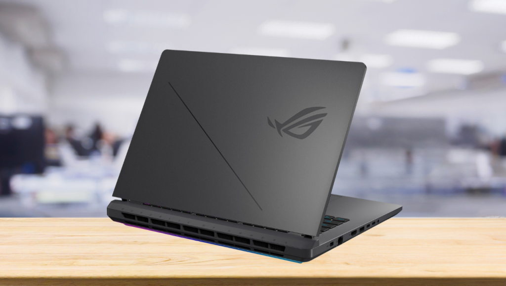 Asus ROG Strix G16 (2025) Review lid