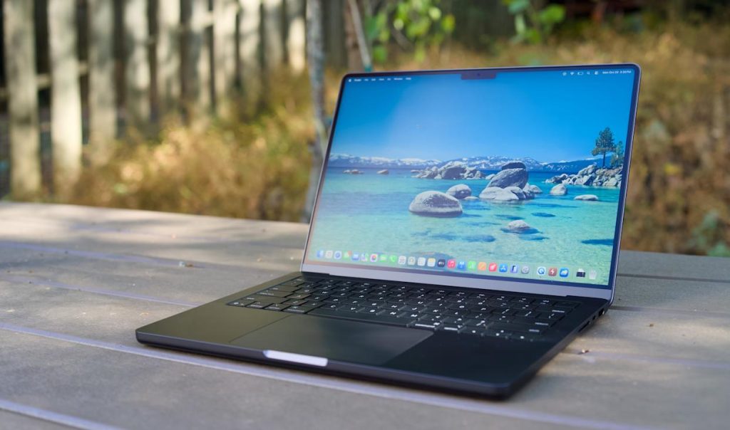 Apple MacBook Pro 14 inch M5