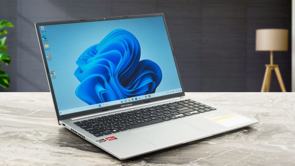Asus VivoBook 16 M1605