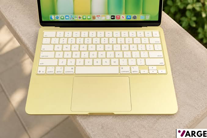 Apple MacBook Neo Review 2026 1