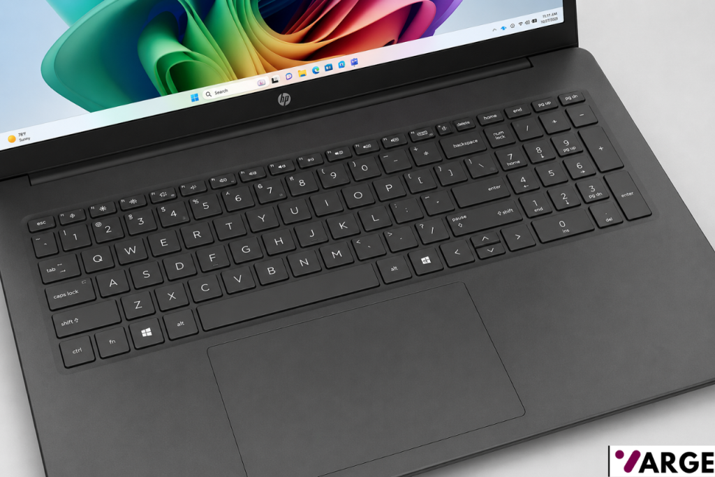 HP OmniBook 3 (17-dp0199nr) Review 1